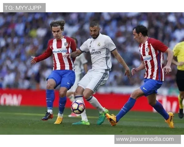 圣保罗对阵克鲁赛罗的精彩对决分析与赛季前景展望